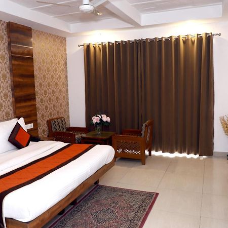 Airport Hotel New Delhi Eksteriør bilde