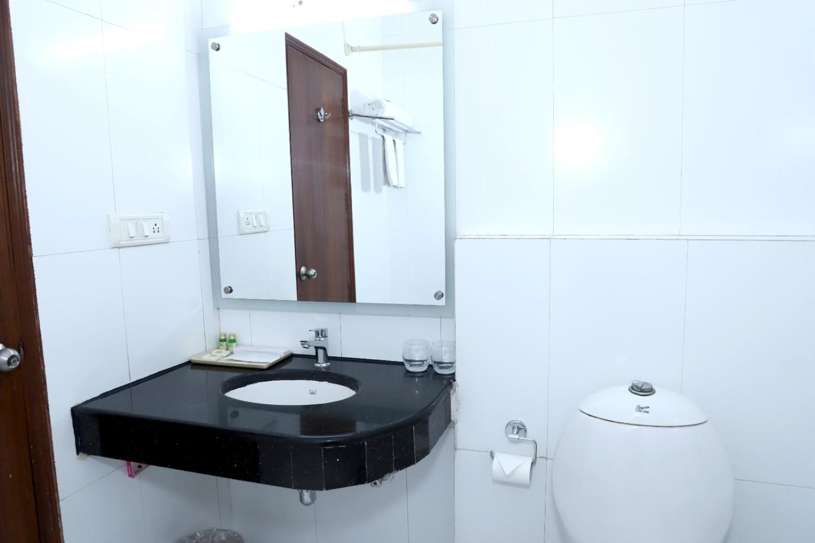 Airport Hotel New Delhi Eksteriør bilde